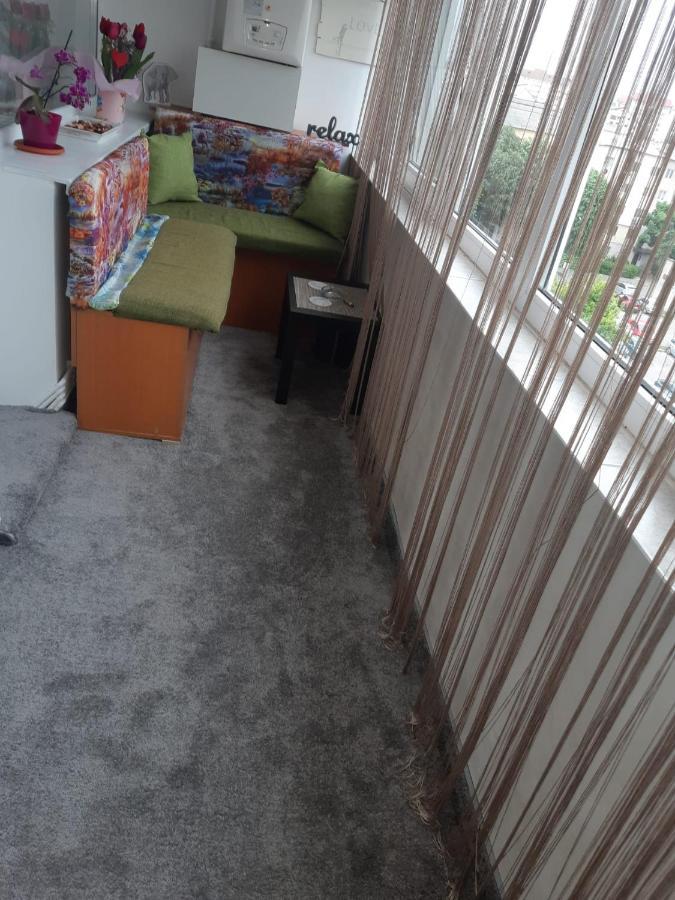 Hellen Apartament Targoviste Exterior foto